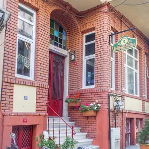 Tulip House Hotel